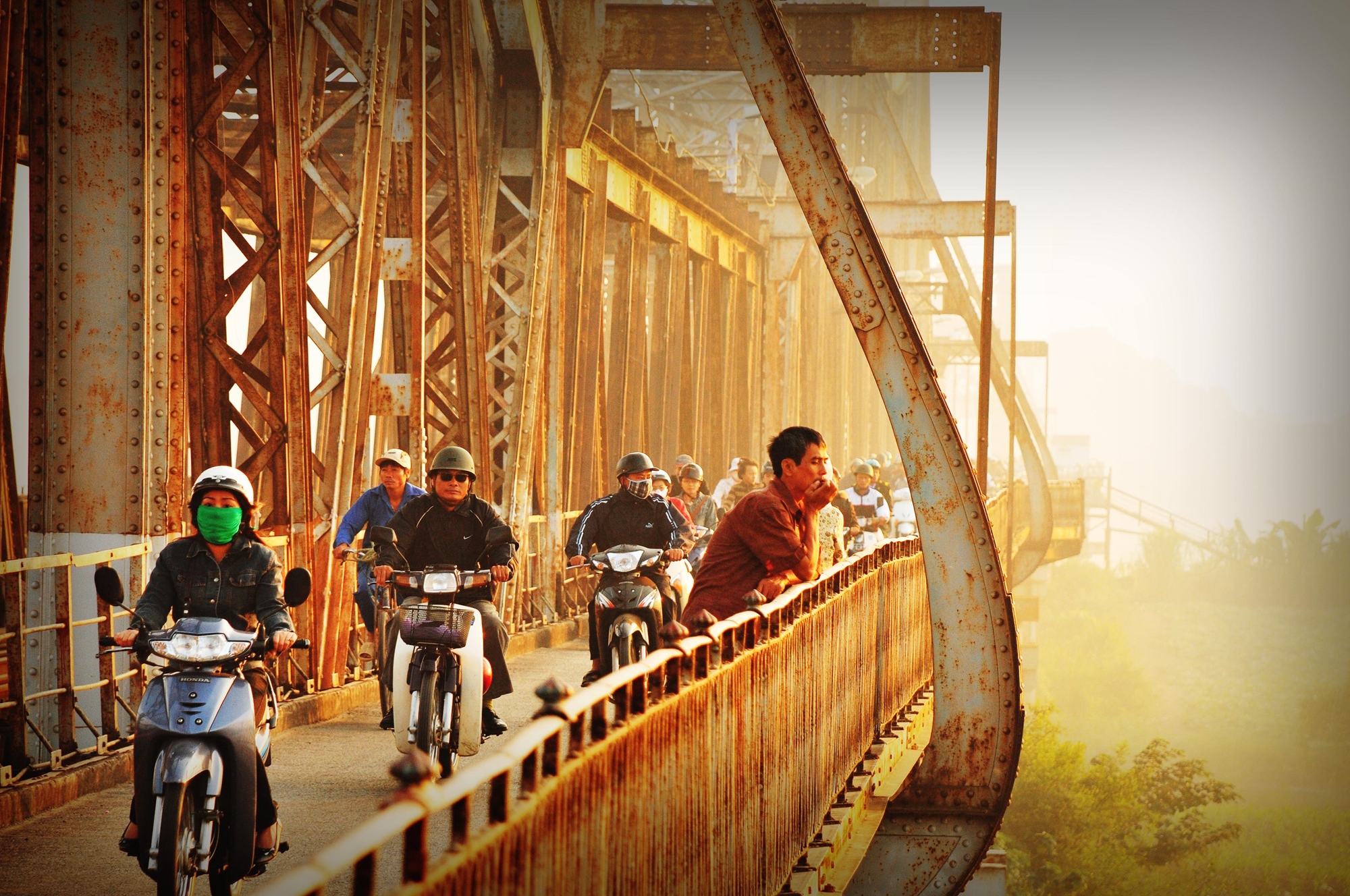 Long Bien Bridge - Ideal Places to Take Photos in Hanoi