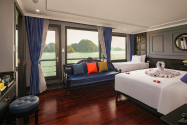 Luxury Balcony Suite