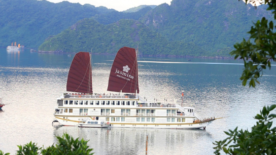 Heritage Line Jasmine Cruise Halong Bay