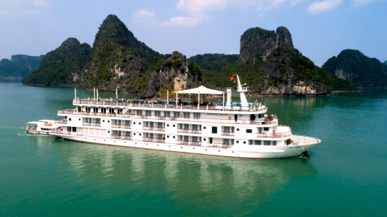 Paradise Grand Cruise Halong Bay