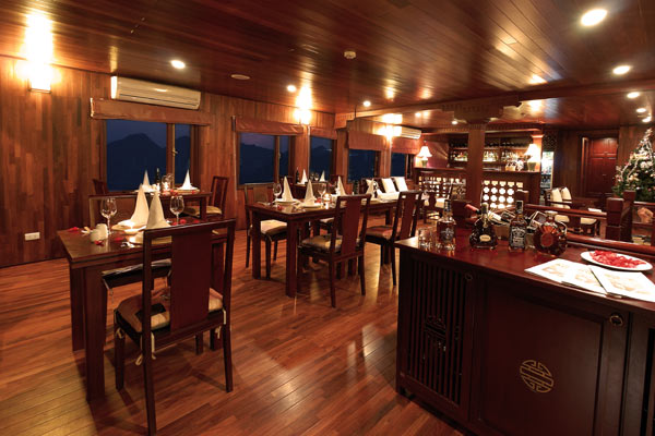 Valentine Premium Private Cruise Restaurant