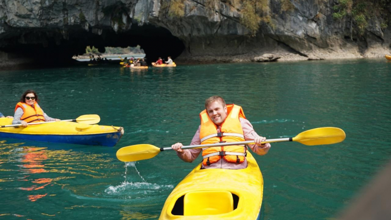 Go Kayaking To Attractive Caves