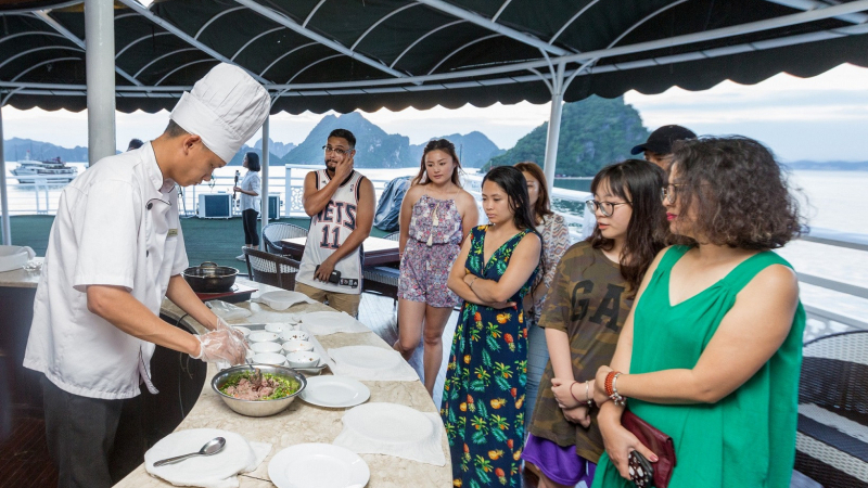 Cooking Class with professional cruise chef
