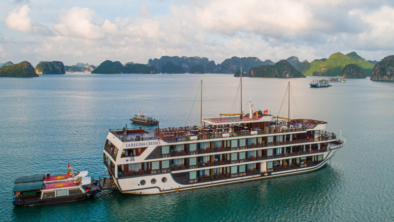 La Regina Cruise Lan Ha Bay