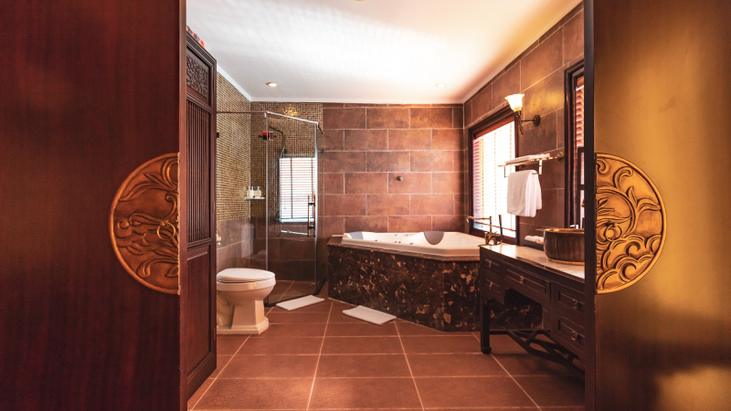 Imperial Suite Bathroom overview