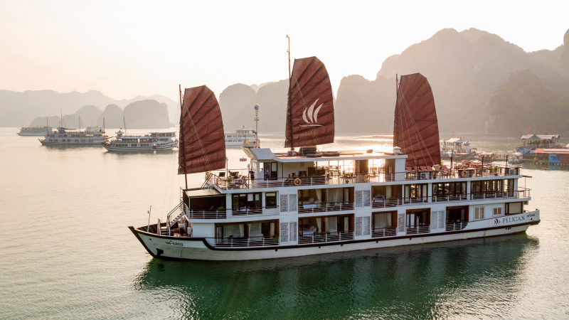 Join Halong itinerary with Pelican mid-range cruise