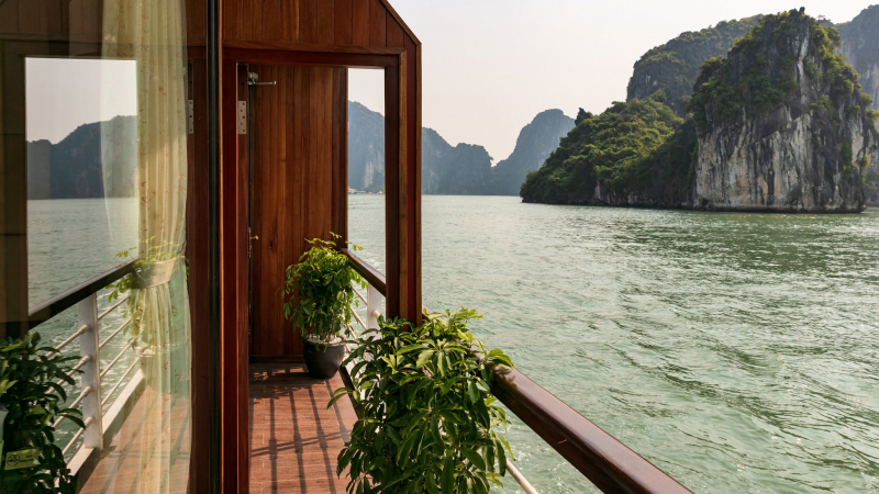 Deluxe Balcony with unobstructed Halong Bay view