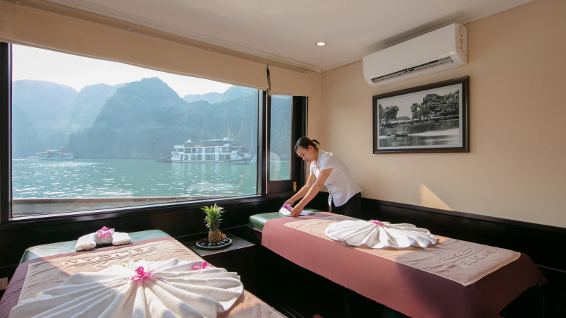 Spa space with Halong Bay view