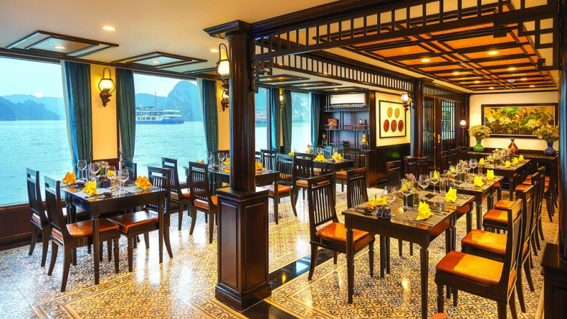 Nice space for dining experience on Sena Cruise