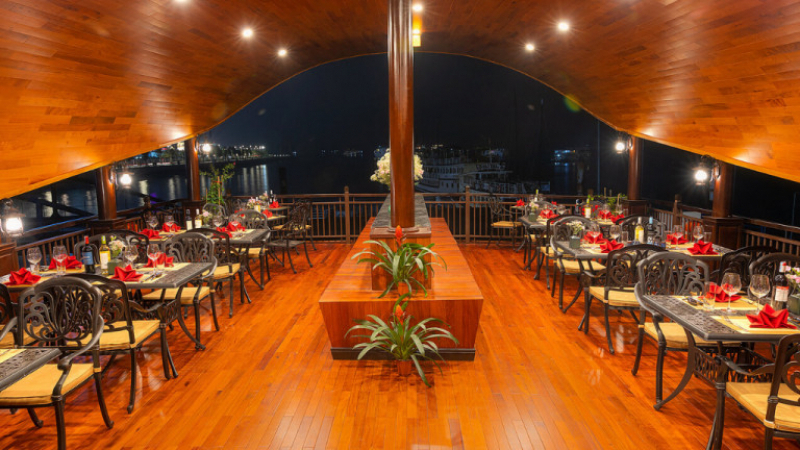 Sundeck restaurant at Sena Cruise