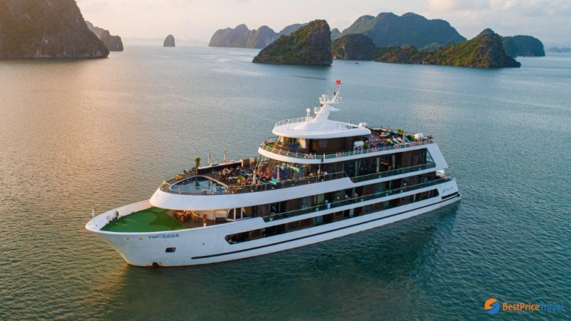 Stellar Of The Sea Cruise Lan Ha Bay