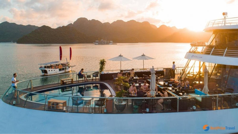 Luxury Cruise Sundeck Halong