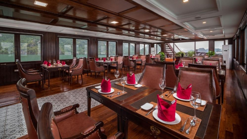 Luxury restaurant onboard