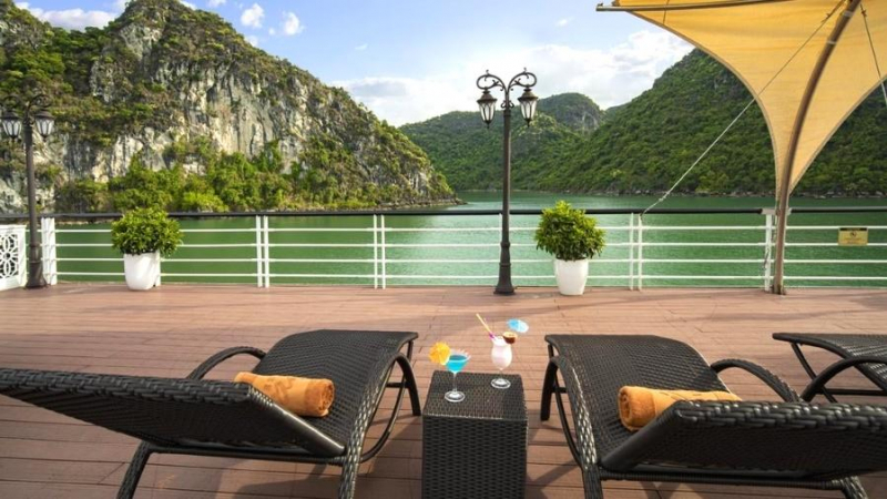 Halong emerald view from Sundeck