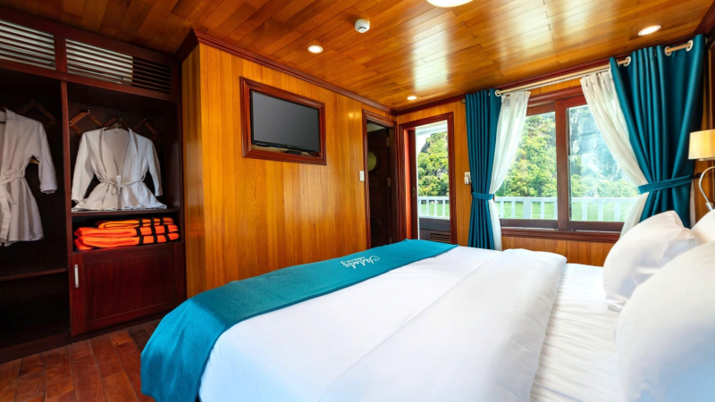 Lavish cabin equipped fully amenities