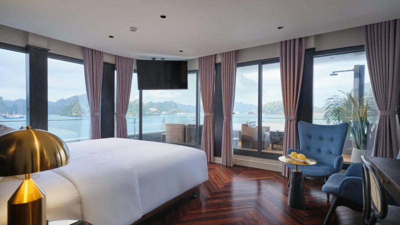 A Panoramic View Of Lan Ha Bay In Front Of Your Bed