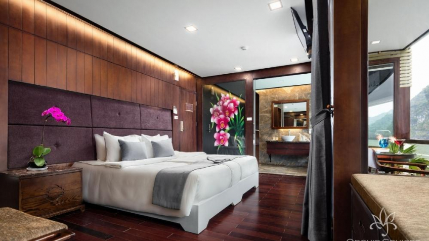 Orchid Cruise's Premium Suite Balcony
