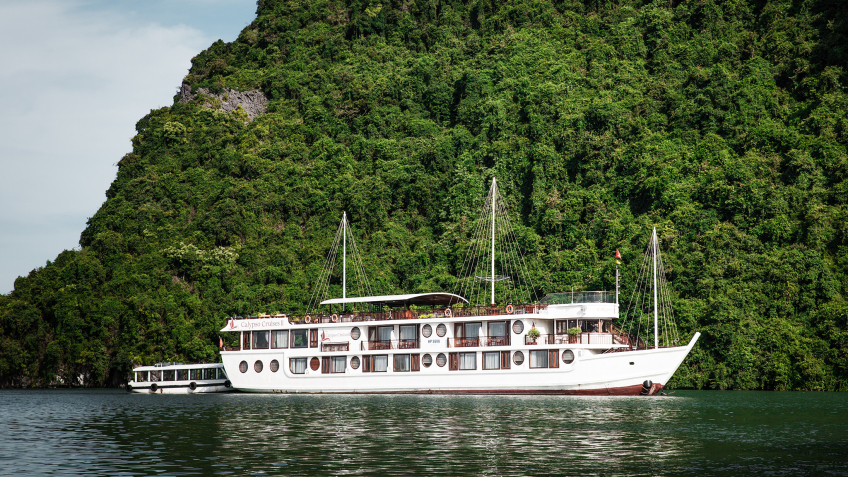 Calypso Cruise in Lan Ha Bay