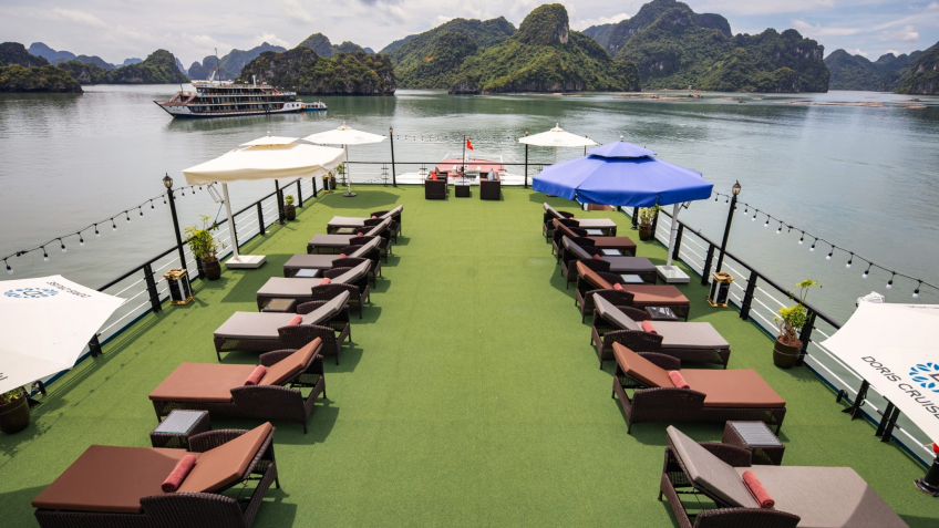 Spacious sundeck with Lan Ha Bay view