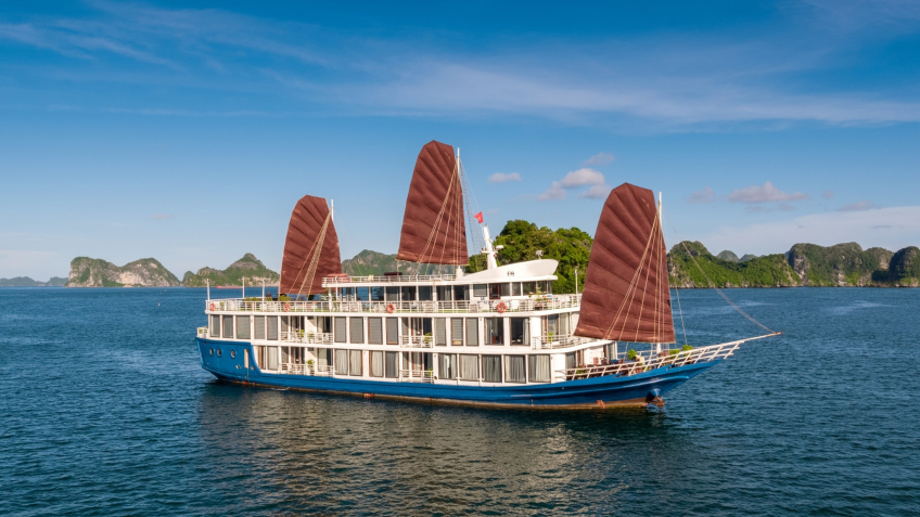 Verdure Lotus Cruise Lan Ha Bay