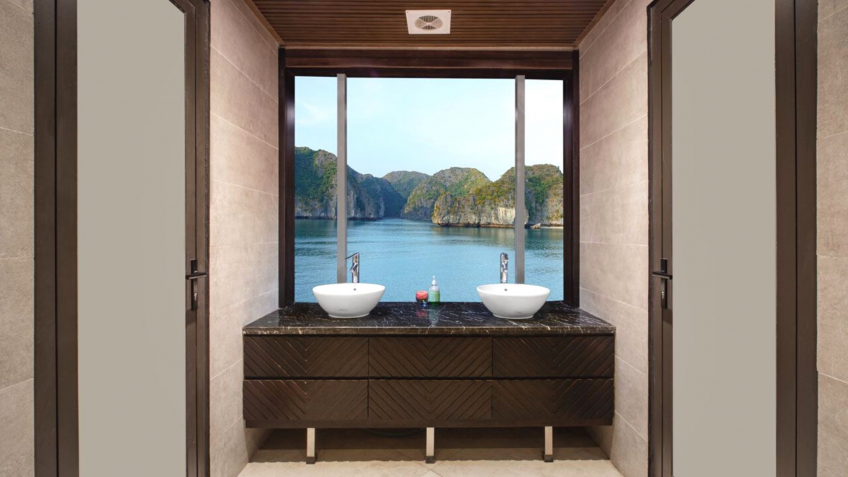 Elegant Bathroom with ocean view
