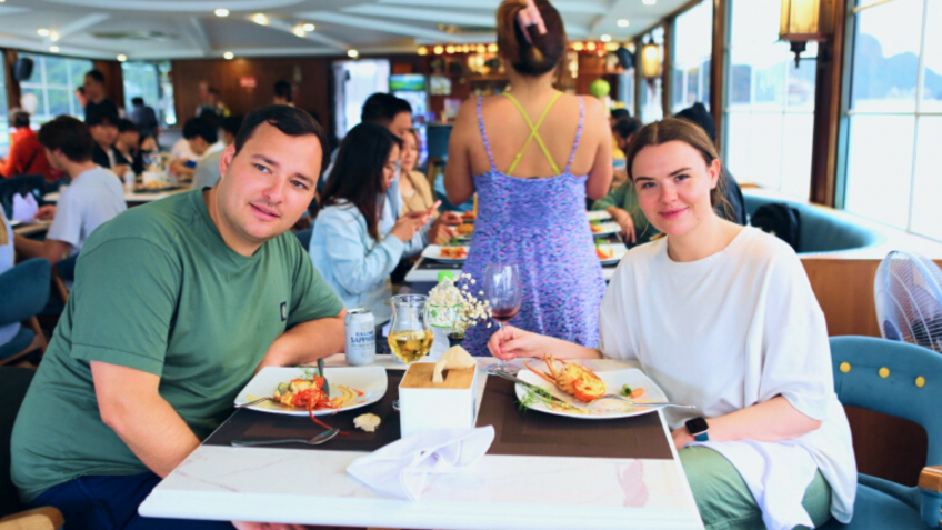 The Happy lunch On The Day Cruise Catamaran