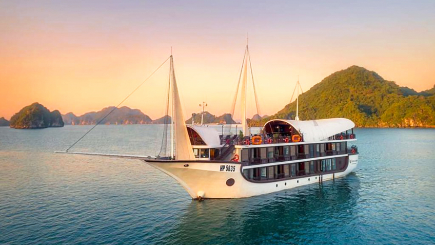 Top Mid-range Cruise in Lan Ha Bay