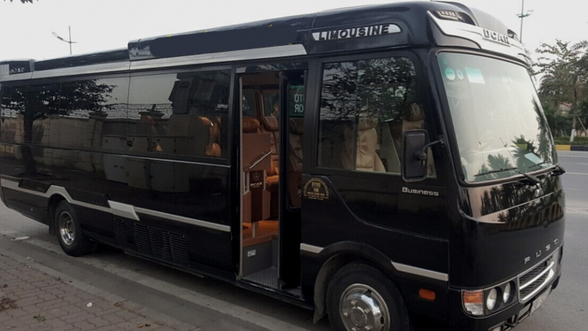 Limousine Bus Transfer