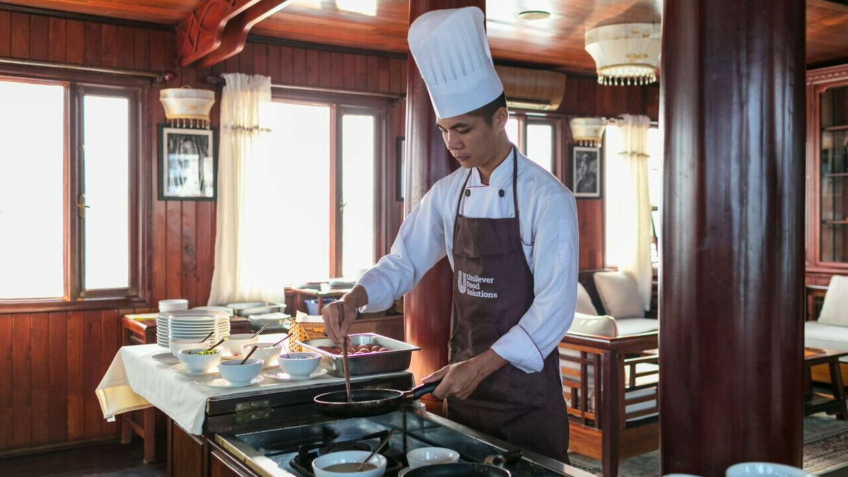 Enjoy The Meals On Board With A World Class Chef