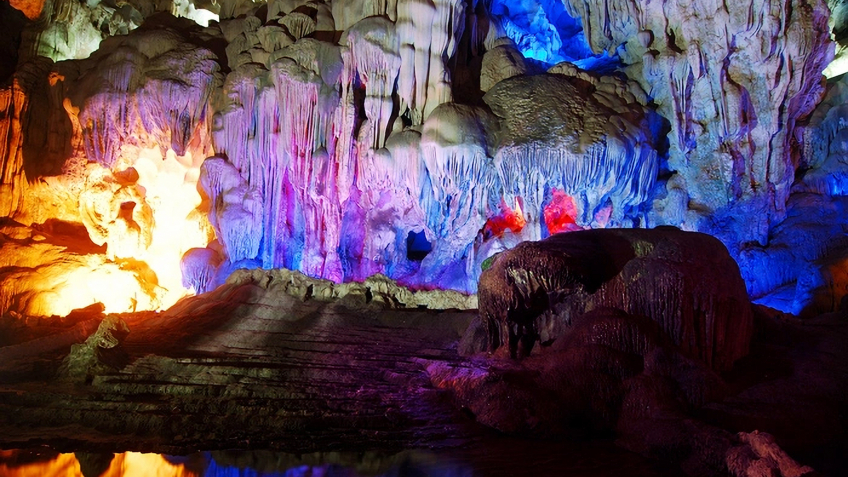 Colorful view in Thien Canh Son Cave