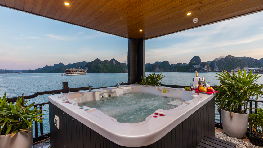 The modern jacuzzi with great view
