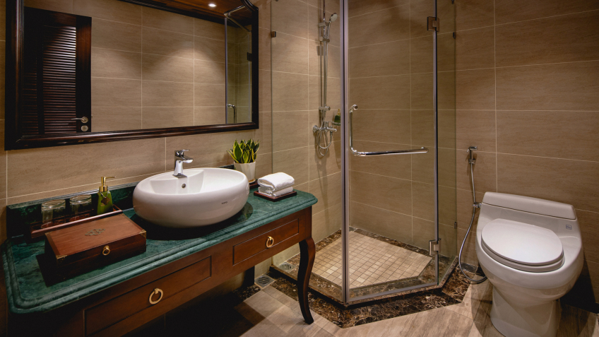 En-suite bathroom in luxury amenities