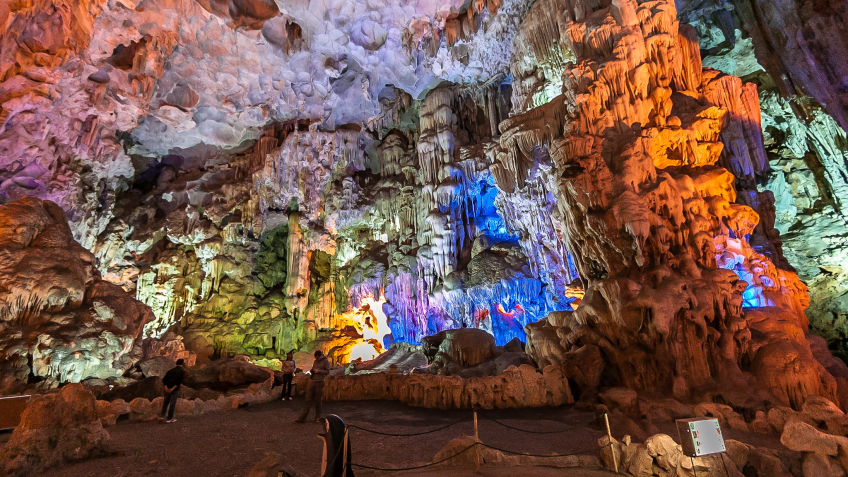 See the magics in Sung Sot Cave
