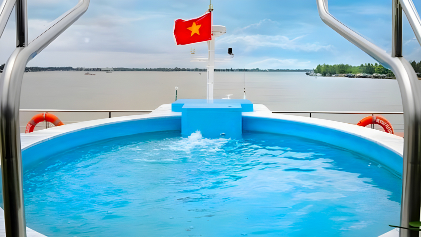 Refresh yourself with swimming pool onboard
