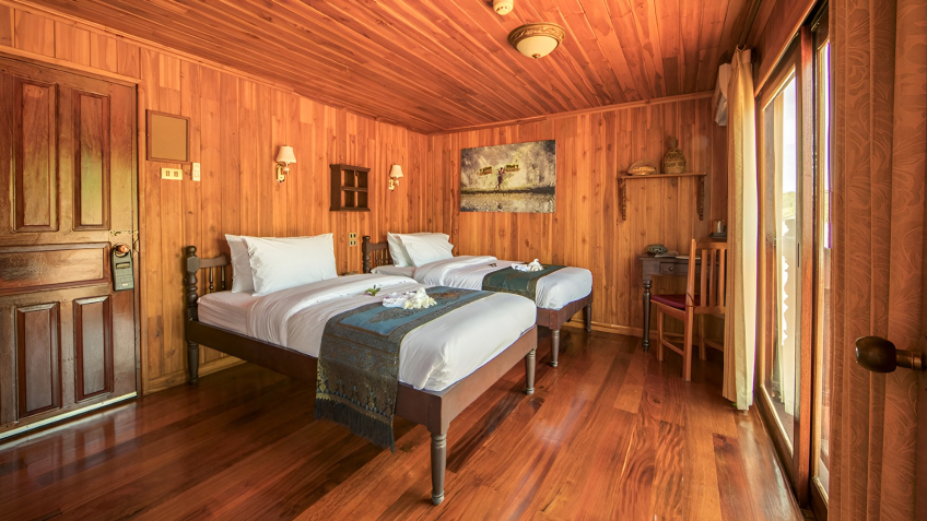 Relax in the Deluxe Cabin