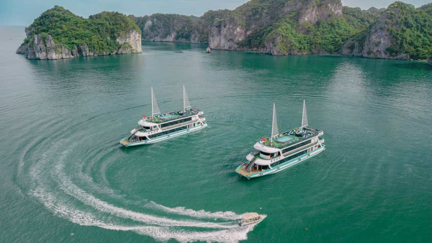 Amethyst Cruises Around Titop Island