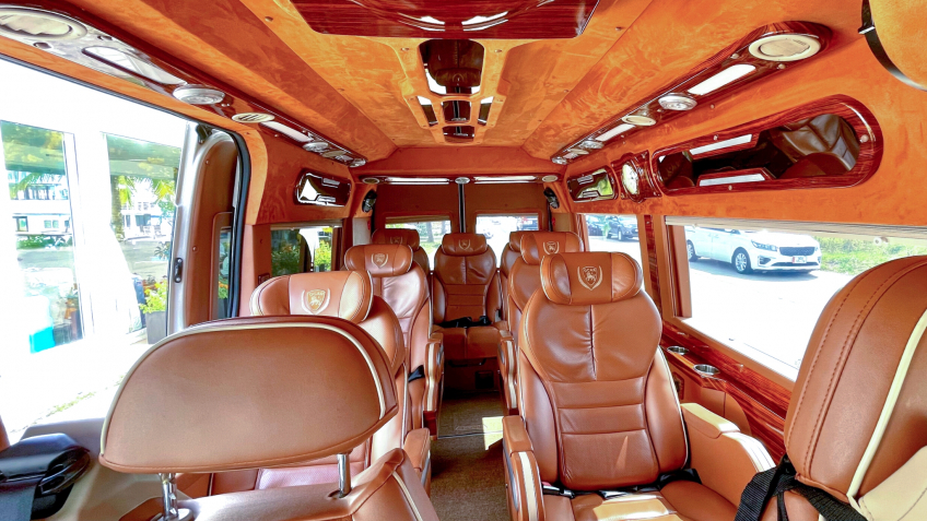 Luxury limousine facilities