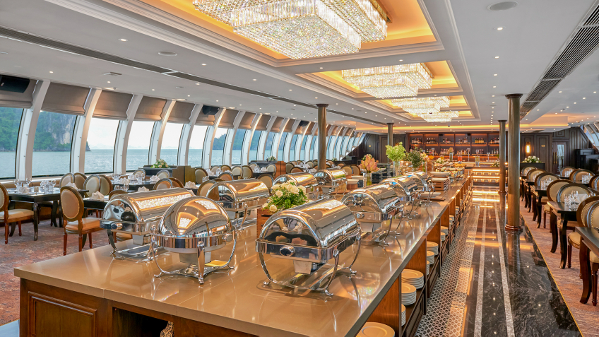 Hot Dishes On Day Cruise Buffet Line