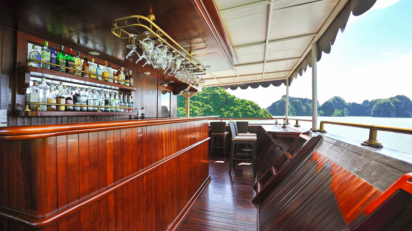 Ocean View Bar Cruise Rear
