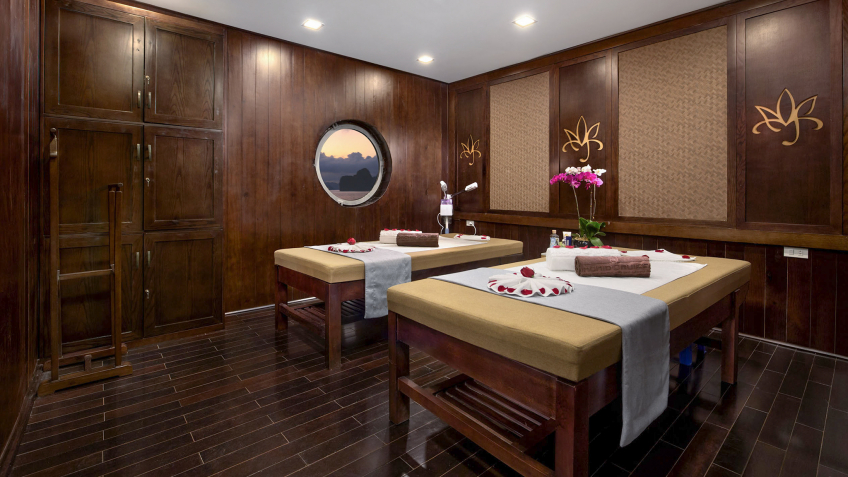 Sumptuous spa room on wooden junk boat