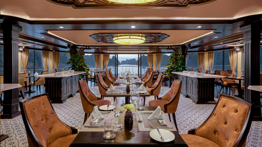 Harmony of the Sea luxury restaurant