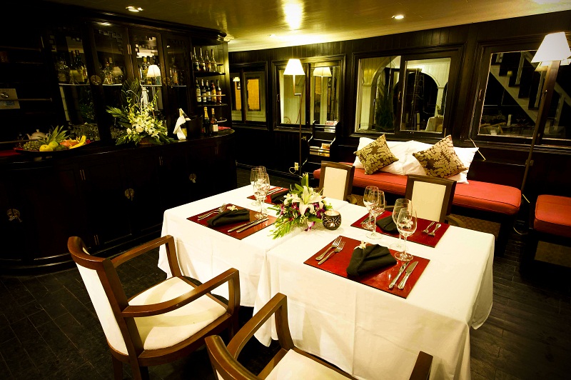 Legend Halong Cruise Restaurant/ Bars