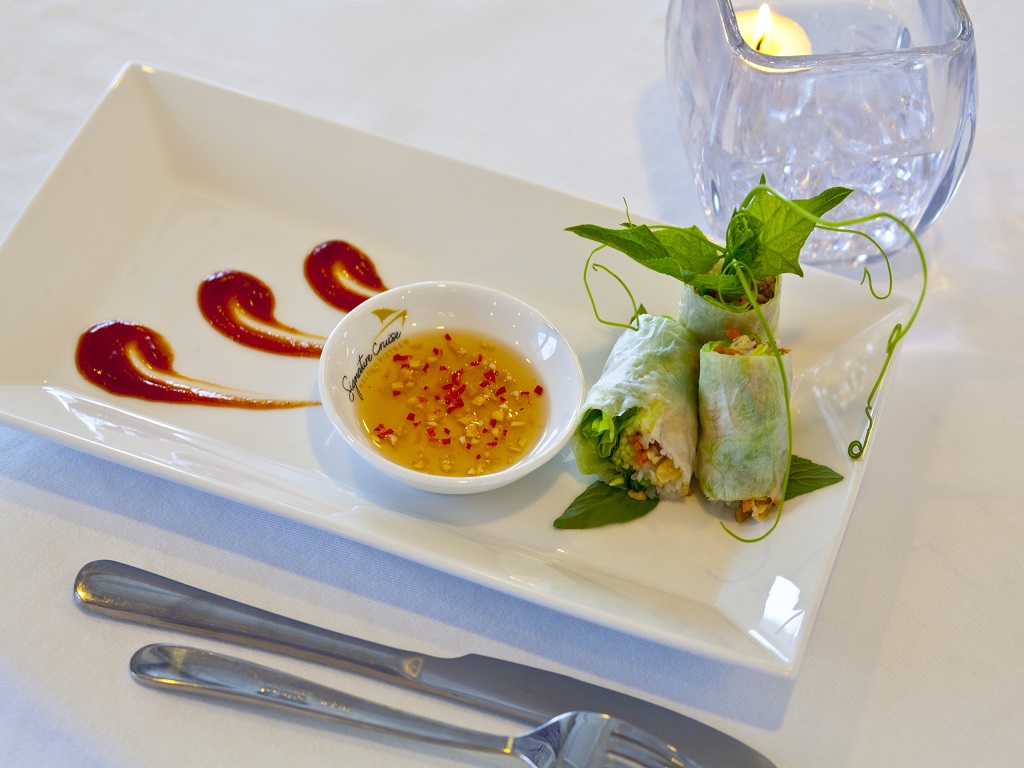 Spring rolls with delicate decor