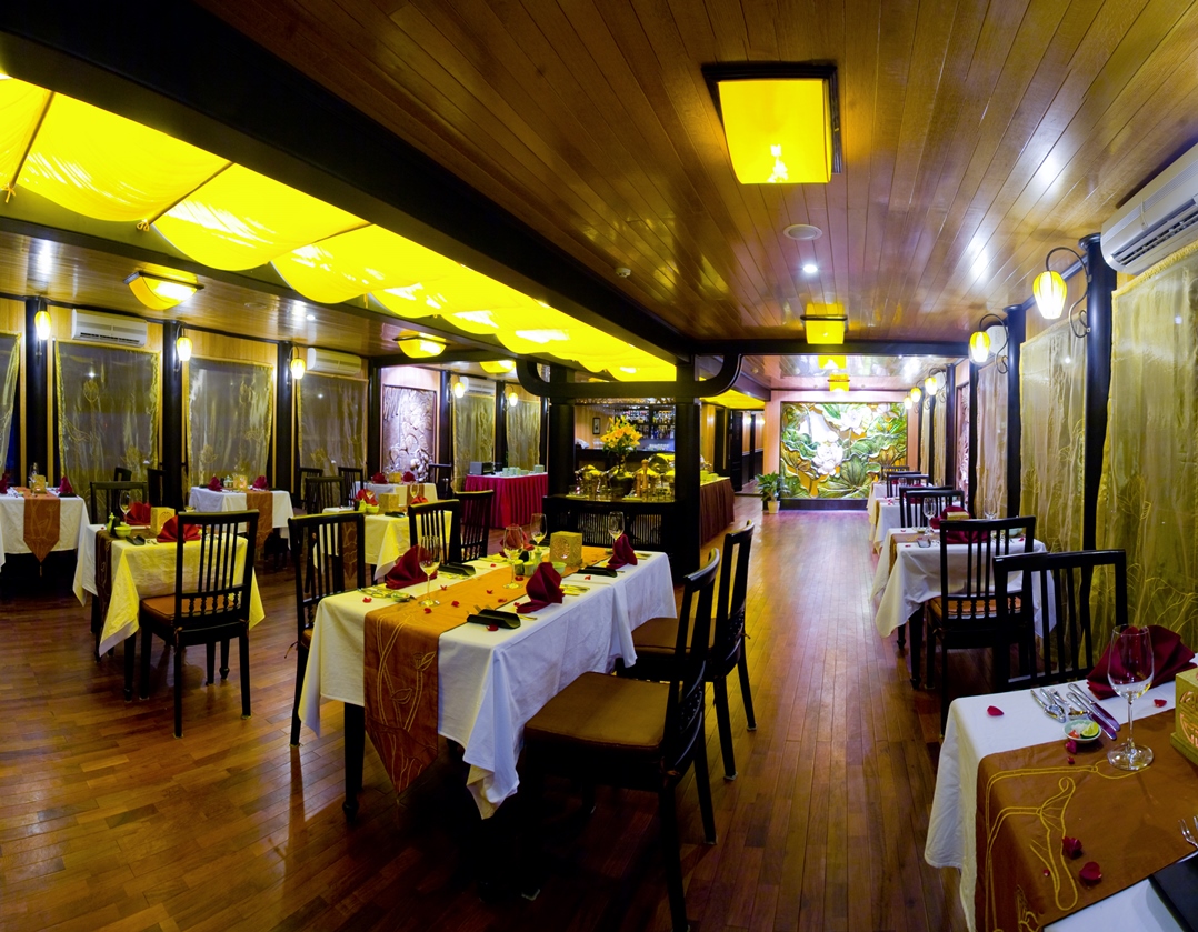 Indochina Sails Dining Room