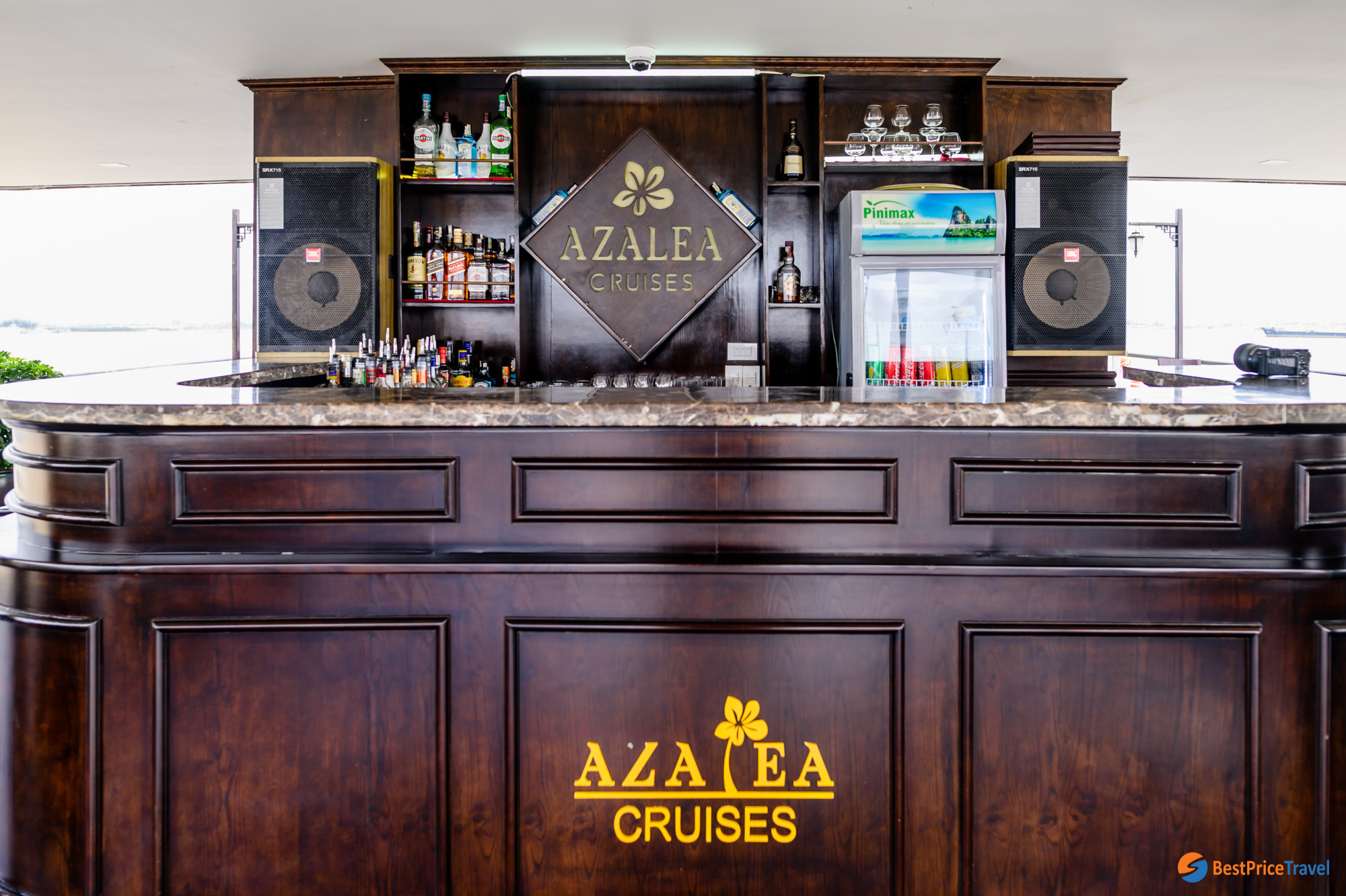 Luxury Cruise Bar