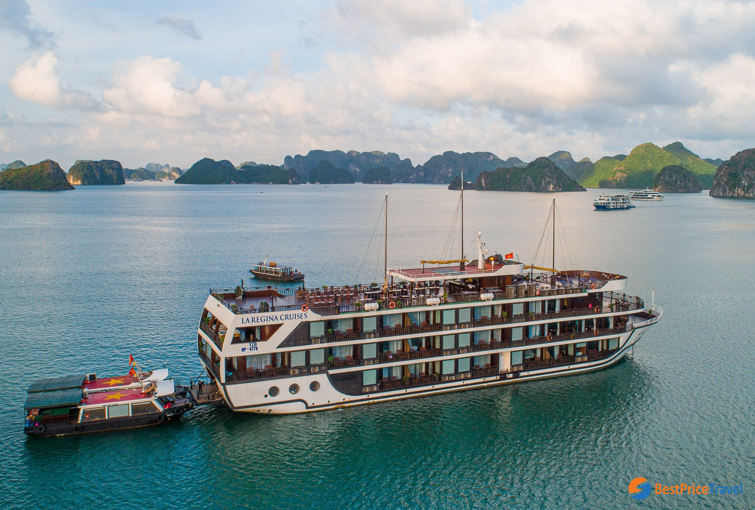La Regina Cruise Lan Ha Bay