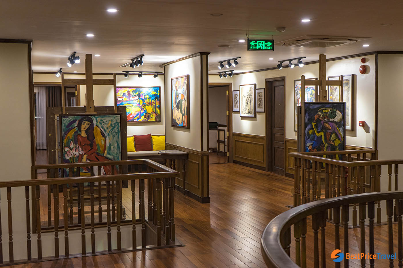 Heritage Cruise' Gallery Paintings