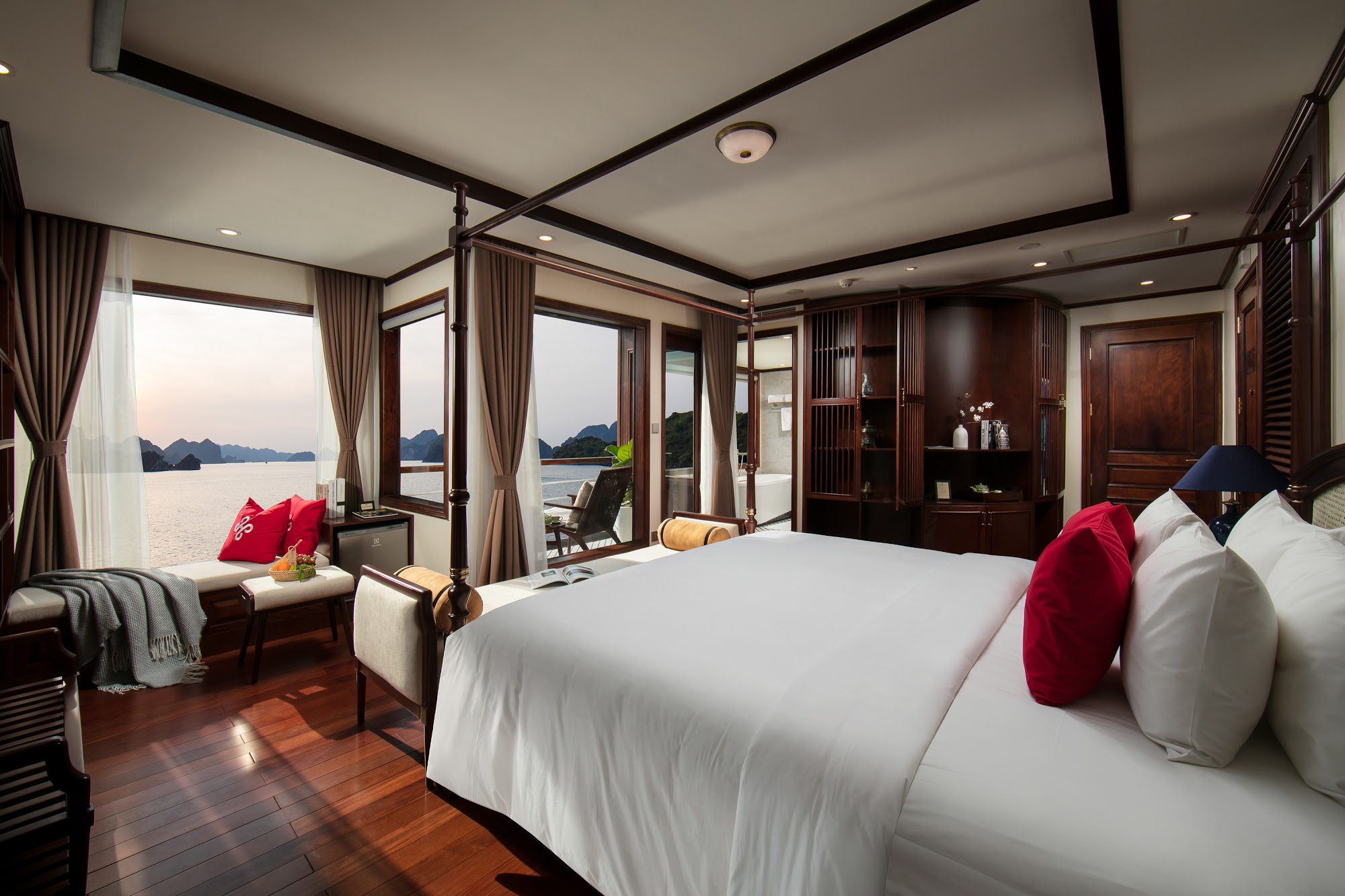 Heritage Cruise' Regal Suites Sea View