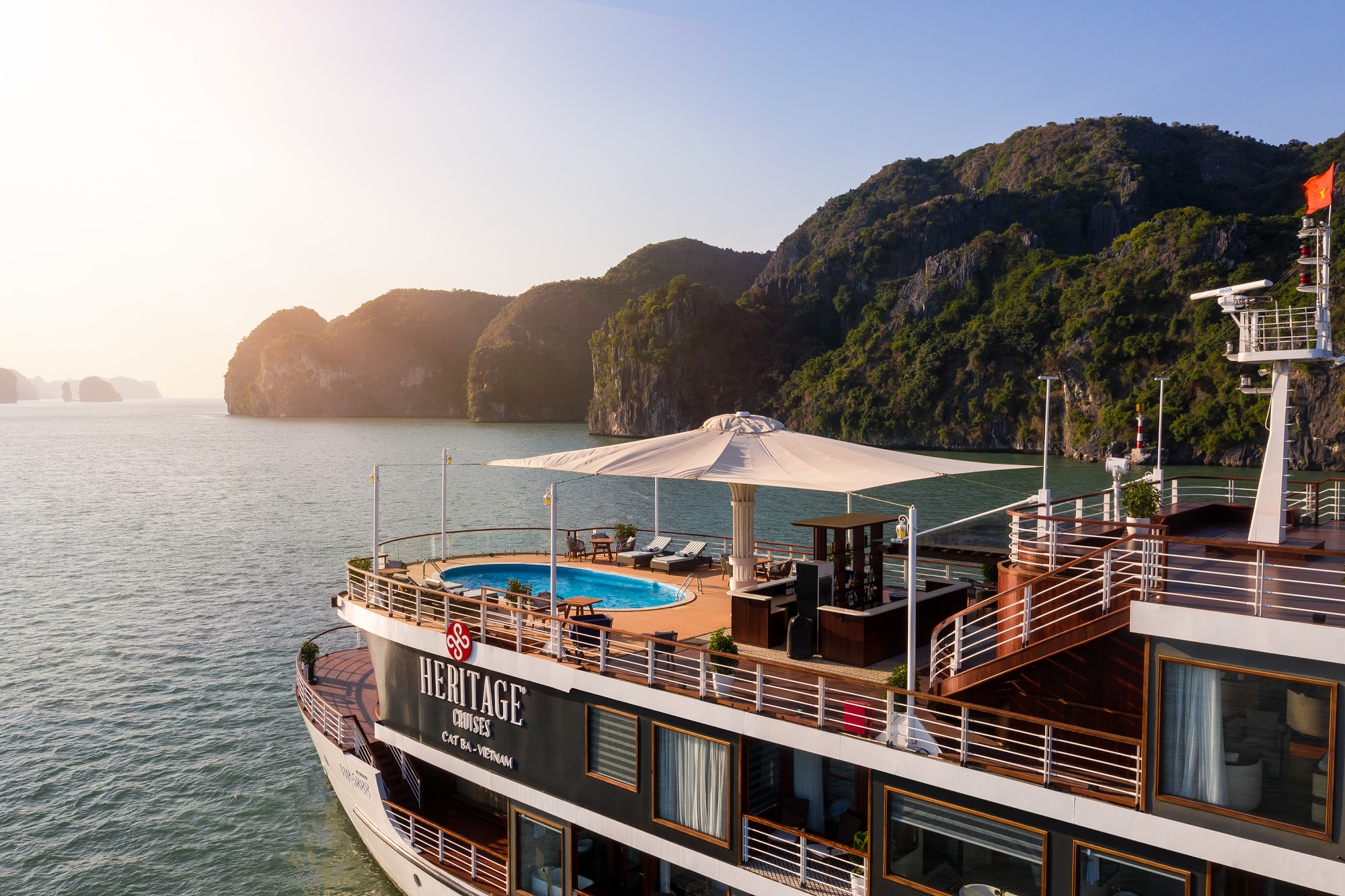 Luxurious Indochina amid the bay