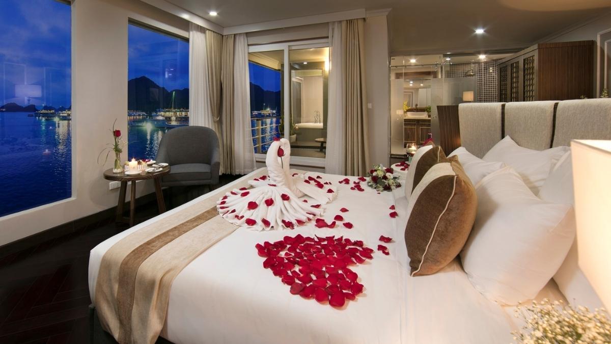 Era Cruises King Terrace Suite Honeymoon Bed